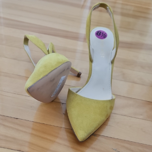 Nine West Mustard Yellow Heels - Picture 2 of 3